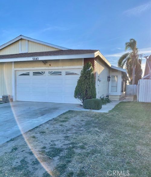 5640 Sexton Ln, Jurupa Valley, CA, 92509-6687 | Card Image