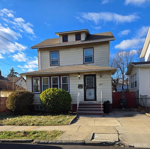 107 Howard St, Irvington, NJ, 07111-3416 | Card Image