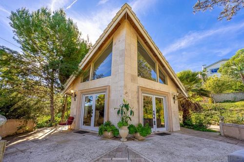 5628 Desert View Dr, La Jolla, CA, 92037 | Card Image