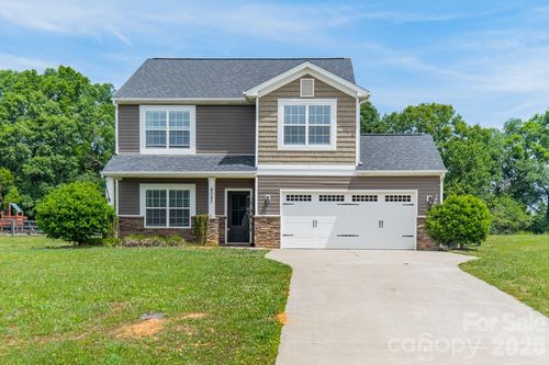 4043 Avis Way, Monroe, NC, 28110-0800 | Card Image