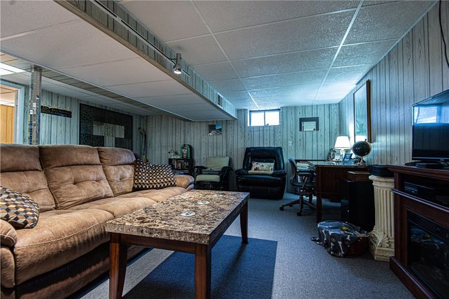 6 Hilton Ave, House other with 2 bedrooms, 2 bathrooms and 4 parking in Riverside RI | Image 27