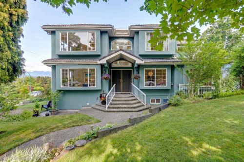 588 Kaslo St N, Vancouver, BC, V5K5H1 | Card Image