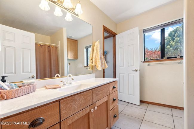 2nd Bathroom | Image 20