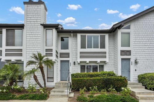 844 Mistletoe Ln, Carlsbad, CA, 92011-3852 | Card Image