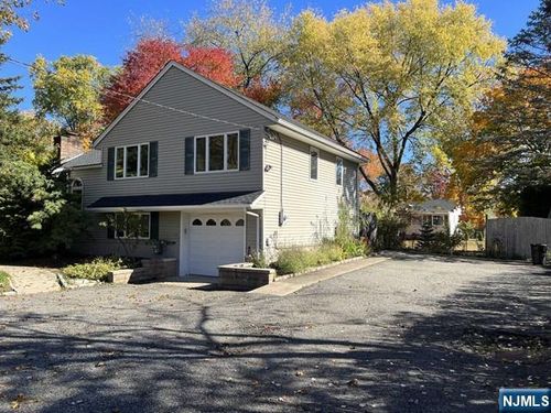 377 Pascack Rd, Twp Washingtn, NJ, 07676-4836 | Card Image