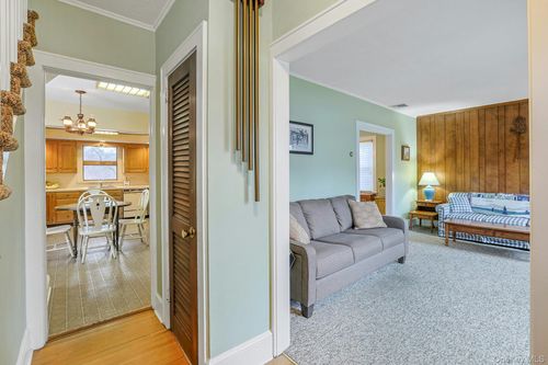 15 High St, Tarrytown, NY, 10591-6228 | Card Image