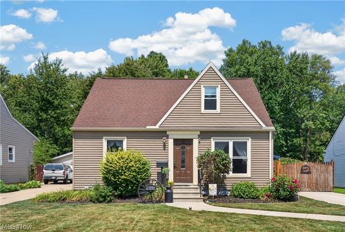 23888 Lucille Dr, North Olmsted, OH, 44070-3751 | Card Image
