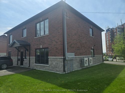 1-15 Bay St, Trenton, ON, K8V1H2 | Card Image