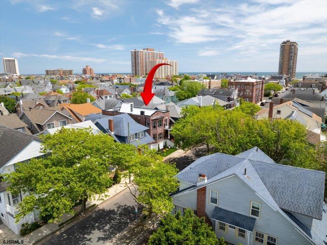 UPSTAIRS - 23 N Vassar Square, Condo with 3 bedrooms, 2 bathrooms and null parking in Ventnor NJ | Image 16