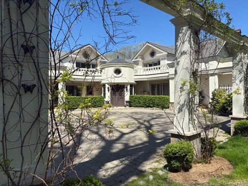 91 Oliver Rd, Bedford, NY, 10506-1506 | Card Image