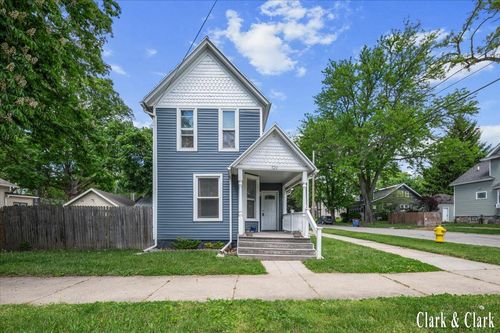 529 Carrier St, Grand Rapids, MI, 49505-5138 | Card Image