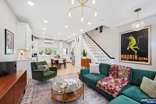 704 Garden Street, Hoboken, NJ, 07030 | Card Image