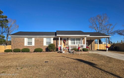 741 Lewis Dr, Grifton, NC, 28530-7009 | Card Image