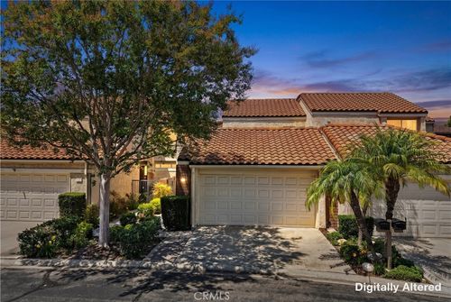 525 Riviera Ct, Fullerton, CA, 92835-2729 | Card Image