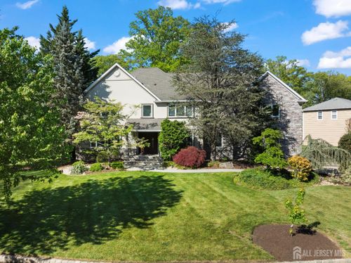3 Van Hise Ct, East Brunswick, NJ, 08816-3439 | Card Image