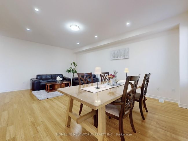 18 Freesia Rd, House other with 3 bedrooms, 3 bathrooms and 4 parking in Brampton ON | Image 8