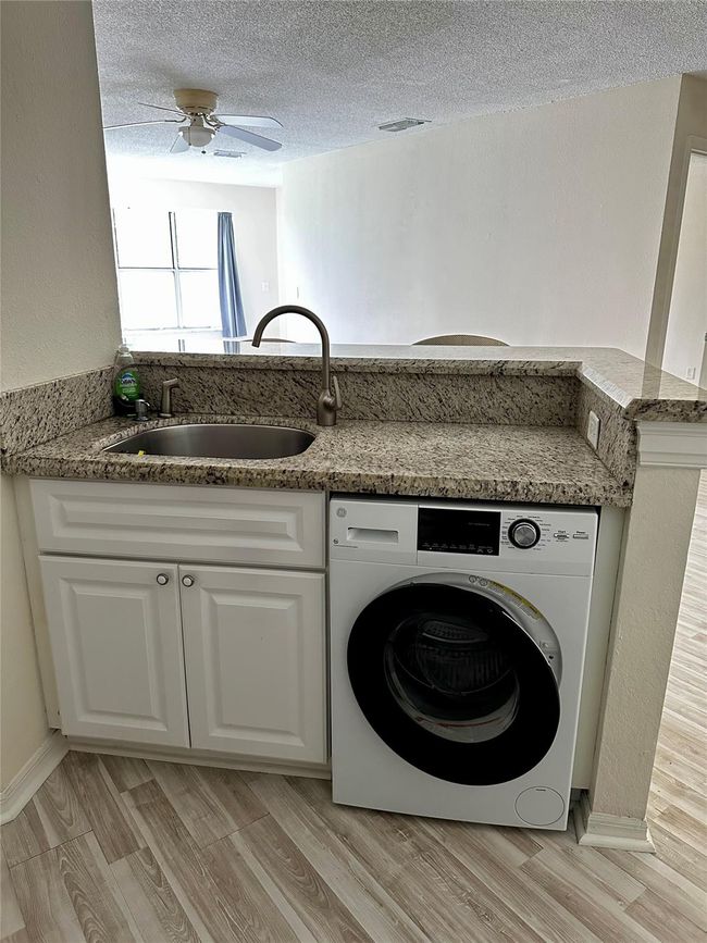 APT-1625 - 3330 Pinewalk Dr N, Condo with 1 bedrooms, 1 bathrooms and null parking in Margate FL | Image 6