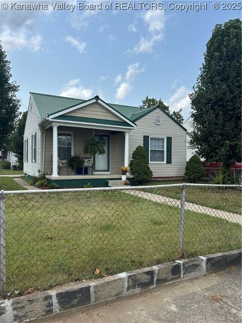 435 23rd St, Dunbar, WV, 25064-1635 | Card Image