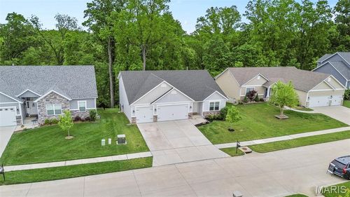 1010 Timber Bluff Dr, Wentzville, MO, 63385-2126 | Card Image