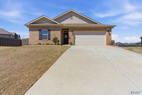 121 Burlcrest Ct, Meridianville, AL, 35759-1669 | Card Image