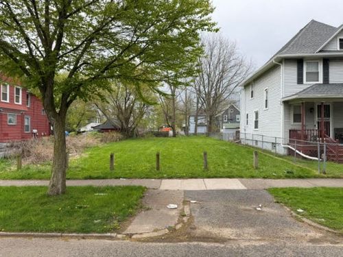 184 Warner St, Rochester, NY, 14606-1833 | Card Image