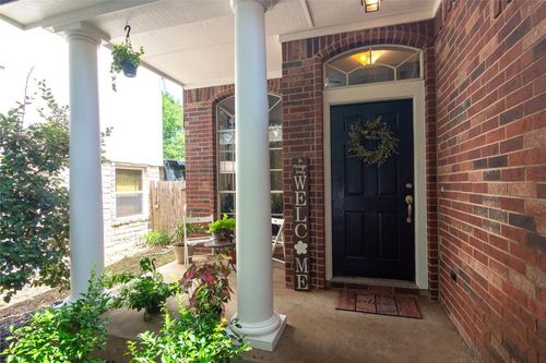 2952 Cohoba Dr, Austin, TX, 78748-5073 | Card Image