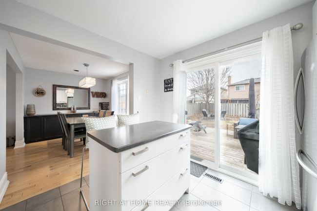 619 Beckworth Sq, House other with 3 bedrooms, 2 bathrooms and 4 parking in Pickering ON | Image 8