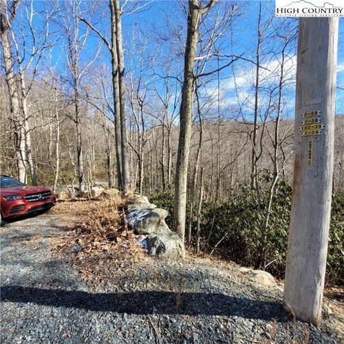 253 Poplar Dr, Beech Mountain, NC, 28604-8397 | Card Image