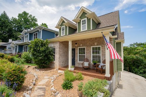 1221 Worthington St, Chattanooga, TN, 37405-3633 | Card Image