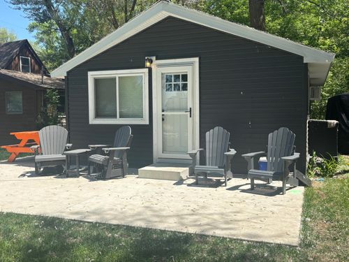 1606 E Lake St, Osakis, MN, 56360-8293 | Card Image