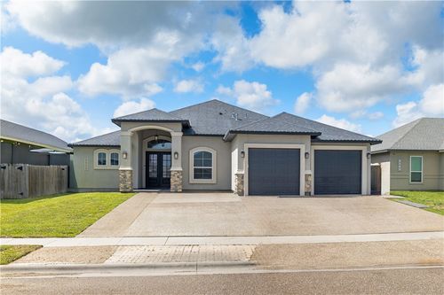 9505 Royal Oak Dr, Corpus Christi, TX, 78410-3758 | Card Image