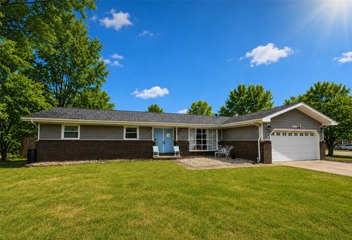 2412 Carriage Ln, Charleston, IL, 61920-4206 | Card Image