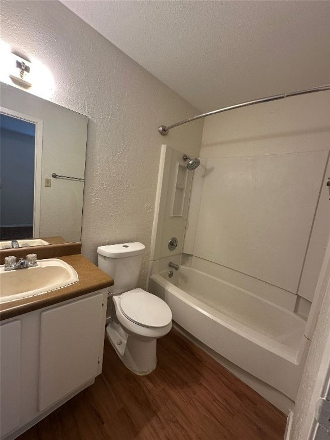 Secondary bathroom | Image 15