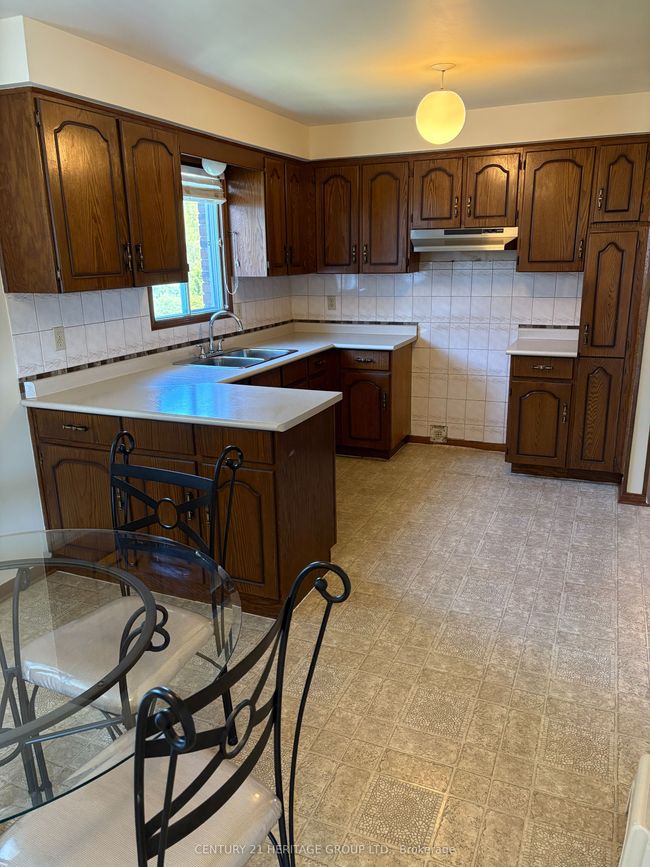 117 Maplegrove Ave, House other with 5 bedrooms, 2 bathrooms and 4 parking in Bradford ON | Image 6