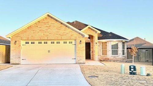 26 Balmoral Cir, Odessa, TX, 79765-2333 | Card Image