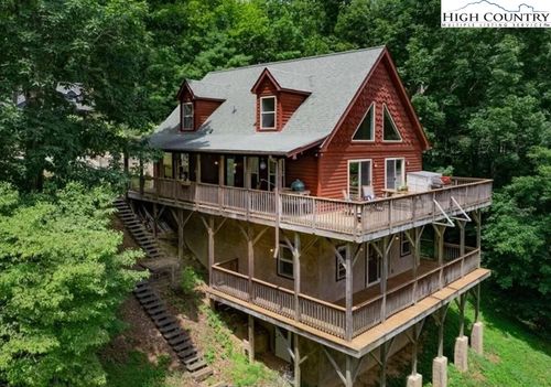 914 Balsam Dr, Newland, NC, 28657-8804 | Card Image
