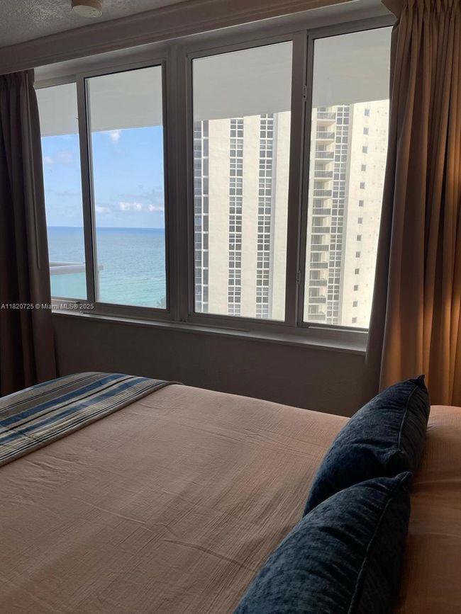 1101 - 19201 Collins Ave, Home with 0 bedrooms, 1 bathrooms and null parking in Sunny Isles Beach FL | Image 8