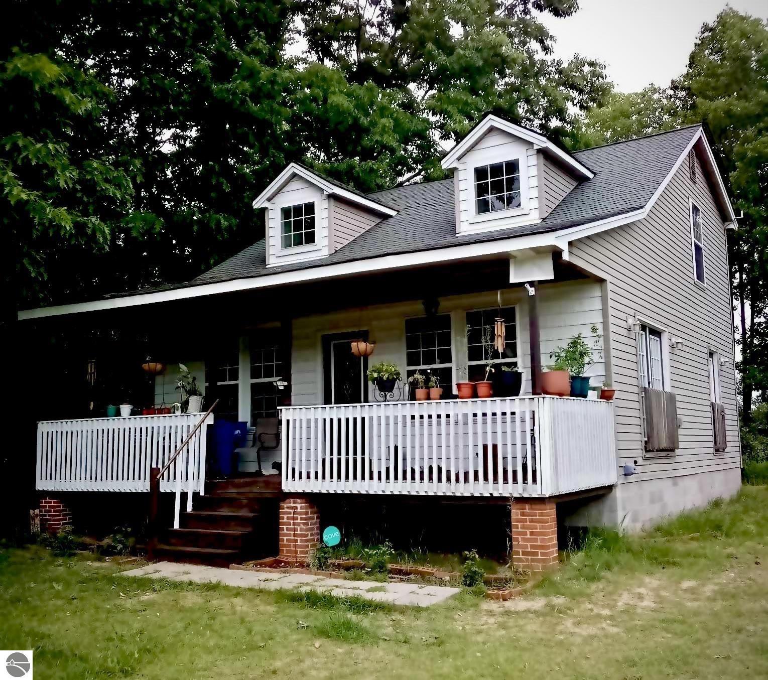 Cordoba , Weidman, MI 48893