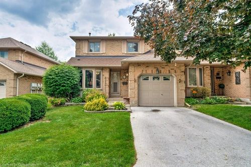15-800 Upper Paradise Rd, Hamilton, ON, L9C7K9 | Card Image