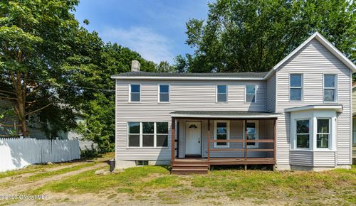 5 Taborton Road, Sand Lake, NY, 12153 | Card Image