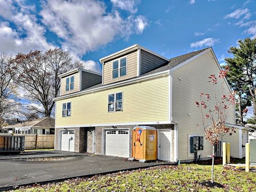 12-12 Dyer St, Rockland, MA, 02370-2147 | Card Image