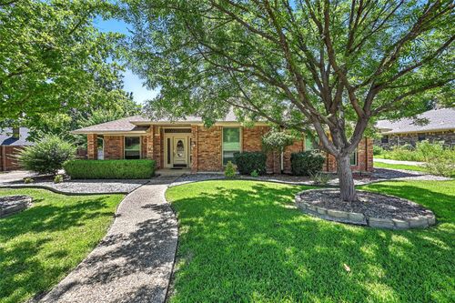 1605 James Good Ln, Garland, TX, 75043-1124 | Card Image