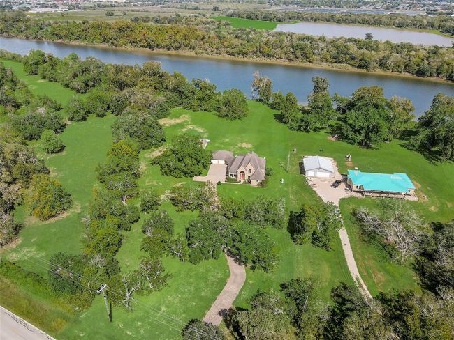 4306 Brazos River Rd, House other with 4 bedrooms, 4 bathrooms and 2 parking in Freeport TX | Image 6