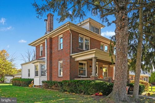 437 Jefferson St, READING, PA, 19605-3111 | Card Image