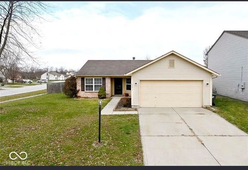 1271 Blue Heron Ln, Greenwood, IN, 46143-7734 | Card Image