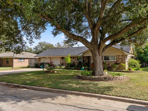 3940 Wickersham St, Bay City, TX, 77414-6941 | Card Image
