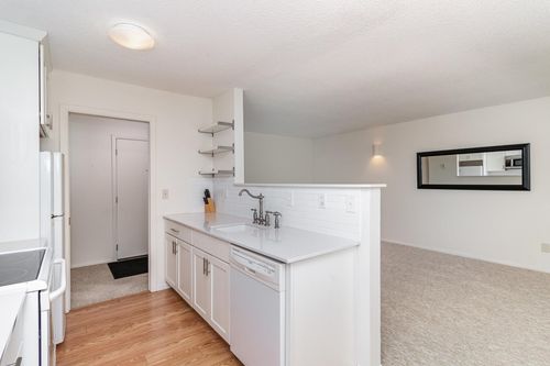 apt-342-10113 W 34th St, Minnetonka, MN, 55305-4543 | Card Image