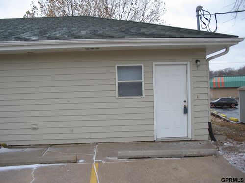 apt-1-310 Galvin Rd N, Bellevue, NE, 68005-4676 | Card Image