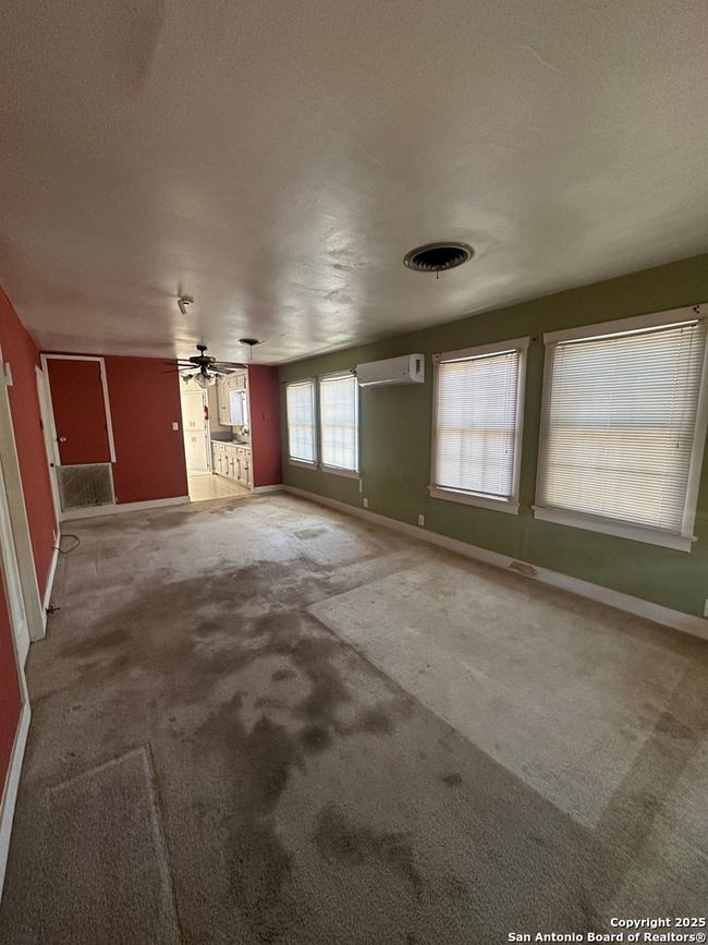 207 W Vance, House other with 4 bedrooms, 2 bathrooms and null parking in Refugio TX | Image 4