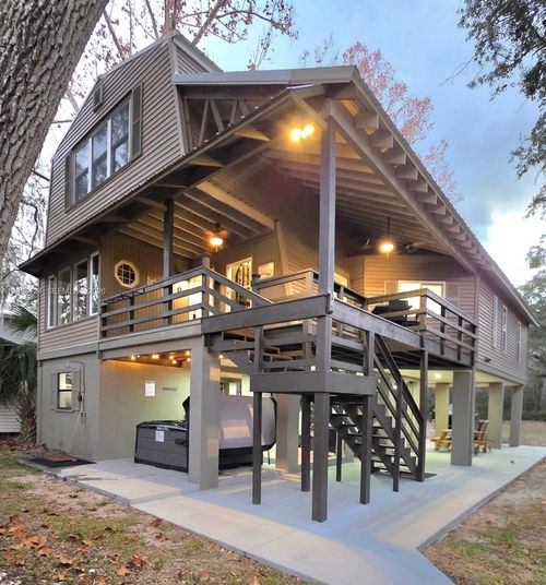 631 Ne Gold Dust Rd, Branford, FL, 32008-5074 | Card Image